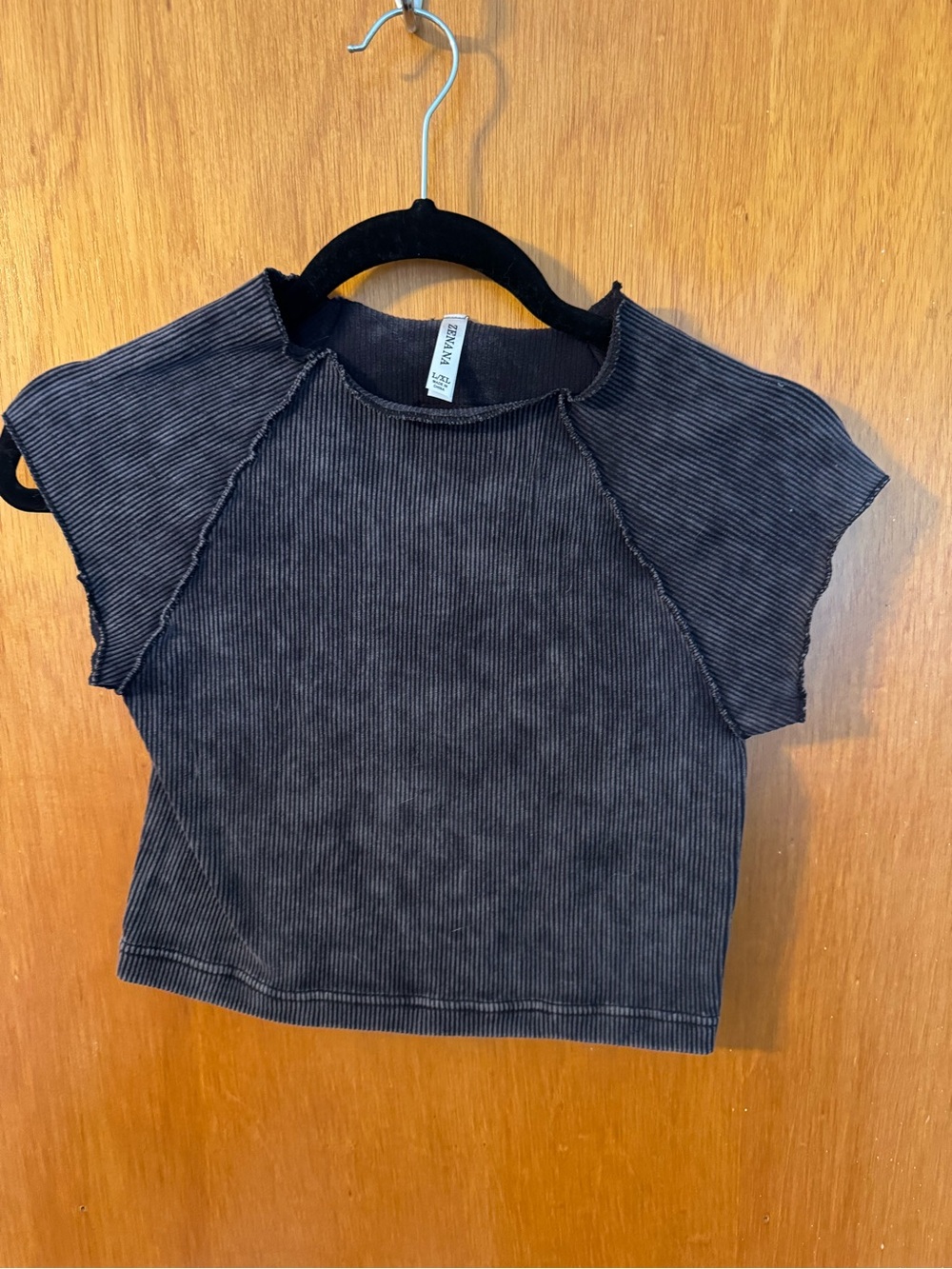 Black Ribbed Cropped Tee